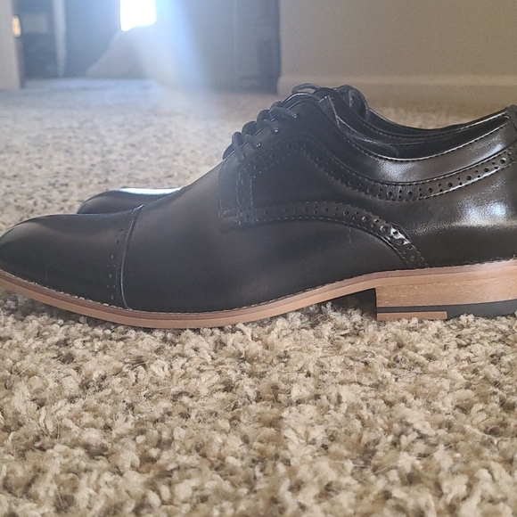 Mens dress shoes